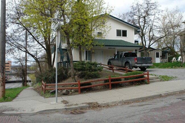 1428-1430 W 6th Ave in Spokane, WA - Foto de edificio - Building Photo