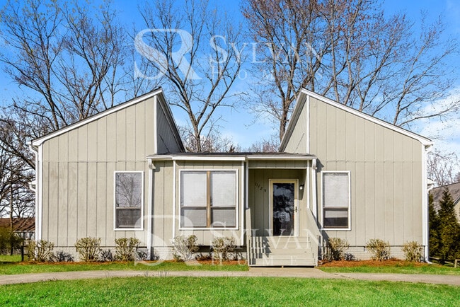 11129 Meadowcrest Ln in Charlotte, NC - Building Photo - Building Photo