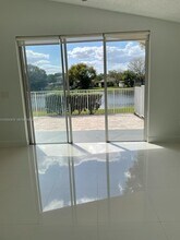 4117 Sapphire Bend in Weston, FL - Building Photo - Building Photo