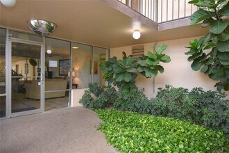 6100 NW 2nd Ave in Boca Raton, FL - Building Photo - Building Photo