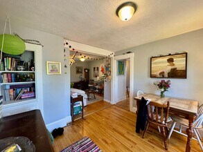 14 Hamlin Ct in Portland, ME - Building Photo - Building Photo