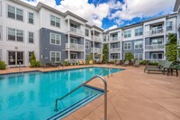 Everleigh Cool Springs 55+ Active Adult Apartment Homes in Franklin, TN - Foto de edificio - Building Photo