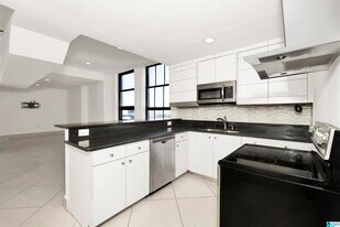 2201 1st Ave N in Birmingham, AL - Building Photo