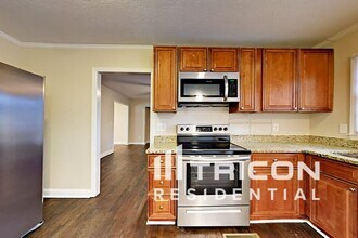 11810 Lansbury Ct in Charlotte, NC - Building Photo - Building Photo