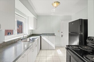 130 Boylston St in Newton, MA - Building Photo - Building Photo