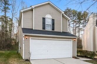 516 Moss Stream Ln in Charlotte, NC - Building Photo - Building Photo