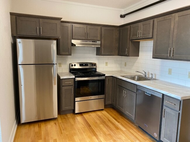 413 Main Ave, Unit 205 in Brookings, SD - Building Photo - Building Photo