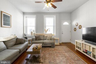 219 Dupont St in Philadelphia, PA - Building Photo - Building Photo