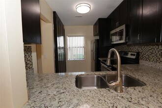 2987 NW 110th Ave in Sunrise, FL - Building Photo - Building Photo