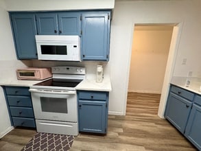 806 Wildwood Ln in Grapevine, TX - Building Photo - Building Photo