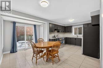 28 Matterdale Ave in Brampton, ON - Building Photo - Building Photo