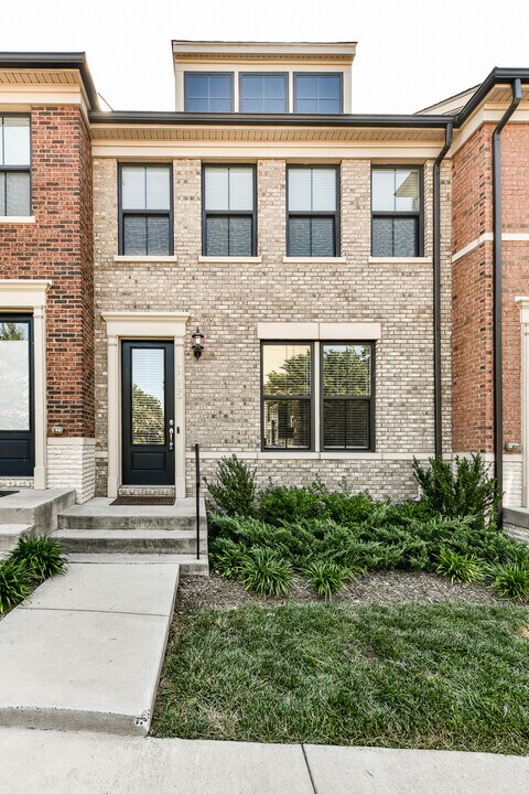 3735 Powell Ln in Falls Church, VA - Building Photo
