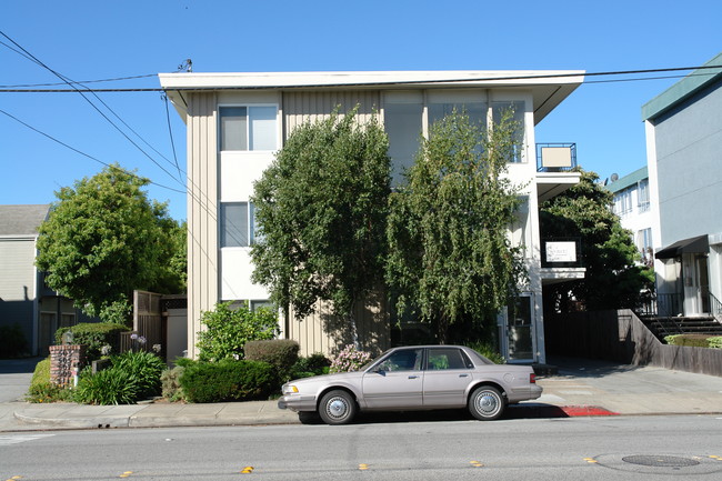 517 N San Mateo Dr in San Mateo, CA - Foto de edificio - Building Photo