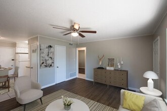 1401 Plummer St in Jacksonville, AR - Building Photo - Building Photo