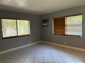 1332 NW 5th Ave in Fort Lauderdale, FL - Building Photo - Building Photo