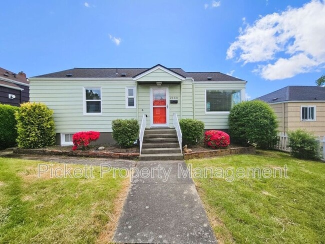 2133 E Highlands St in Bremerton, WA - Building Photo - Building Photo
