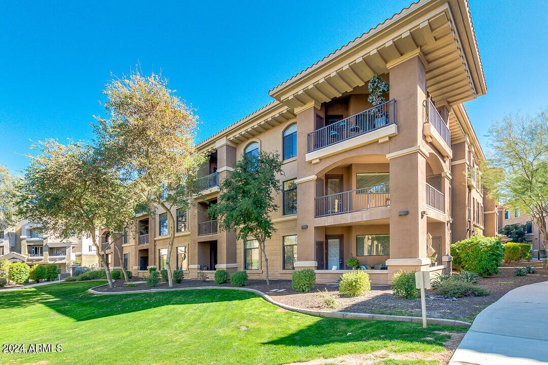 11640 N Tatum Blvd in Phoenix, AZ - Foto de edificio