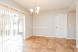 10808 Newbridge Dr in Riverview, FL - Building Photo - Building Photo