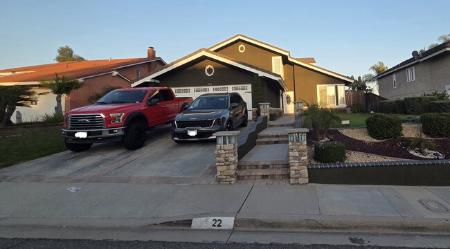 22 Ridge Crest Cir in Pomona, CA - Building Photo - Building Photo