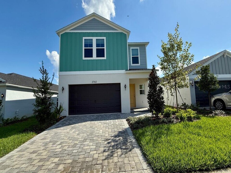 37163 Sagemoor Dr in Zephyrhills, FL - Building Photo