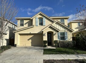 18076 Calaveras Dr in Lathrop, CA - Building Photo