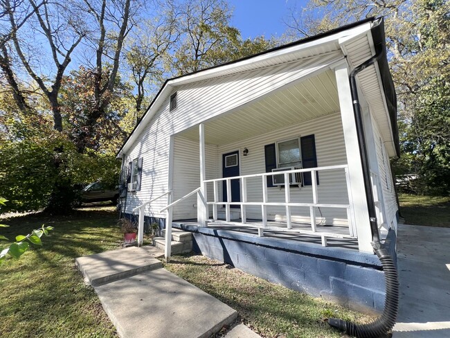 1139 Main St in Clarksville, TN - Building Photo - Building Photo