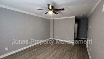 320 N Key St in Pilot Mountain, NC - Building Photo