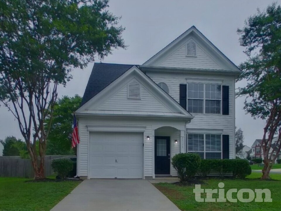 2521 Wingdale Dr in Charlotte, NC - Building Photo