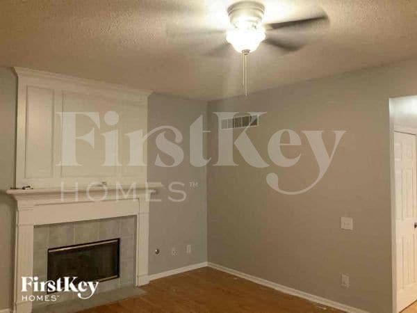 914 NE 93rd Ct in Kansas City, MO - Building Photo - Building Photo