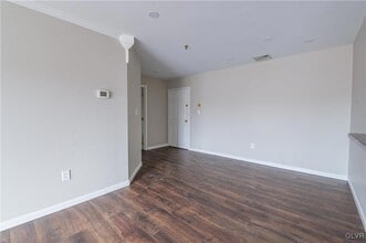 410 Canal Park, Unit 2nd Fl in Easton, PA - Building Photo - Building Photo
