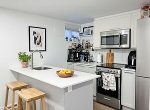 12 Rusholme Park Cres in Toronto, ON - Building Photo - Building Photo
