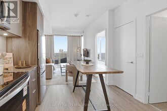 100 Eastdale Ave in Toronto, ON - Building Photo - Building Photo