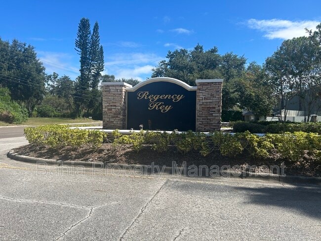 2320 Lake Woodberry Cir in Brandon, FL - Building Photo - Building Photo