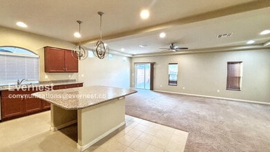 5650 Dancing Bee Ct in Las Vegas, NV - Building Photo - Building Photo