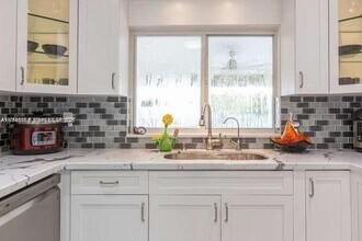 25040 SW 222nd Ave in Homestead, FL - Foto de edificio - Building Photo