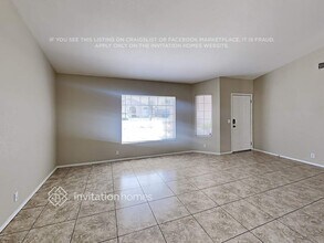 9030 W Windsor Ave in Phoenix, AZ - Foto de edificio - Building Photo