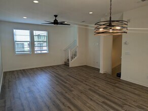 16045 Veridian Cir in San Diego, CA - Building Photo - Building Photo