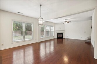 4950 Hazelwood Dr in Alpharetta, GA - Building Photo - Building Photo