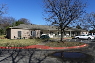 Cobblestone Court in Austin, TX - Foto de edificio - Building Photo