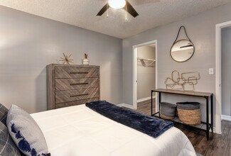 Sherwood Oaks in Riverview, FL - Building Photo - Interior Photo