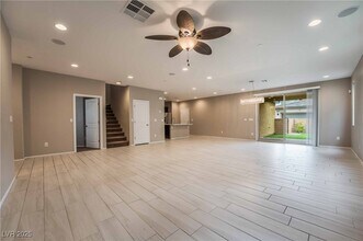 432 Cadence View Way in Henderson, NV - Building Photo - Building Photo