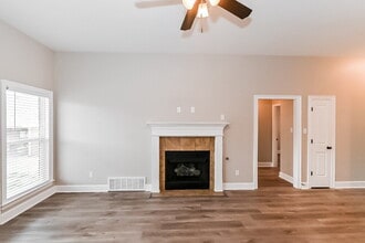 3110 Logan's Loop in Hernando, MS - Building Photo - Building Photo