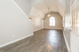327 N Grove Cir in Brandon, MS - Building Photo - Building Photo