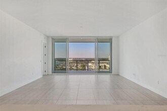 301 QUAY Cmn in Sarasota, FL - Building Photo - Building Photo