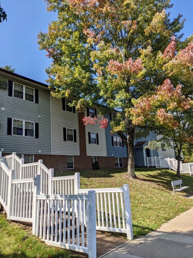 Heights Manor Apartments