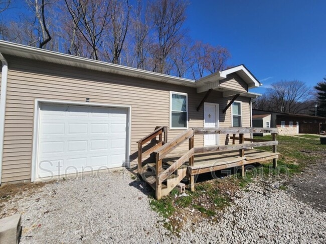 property at 2476 N Main St