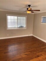 806 Bloomwood Rd in Los Angeles, CA - Building Photo