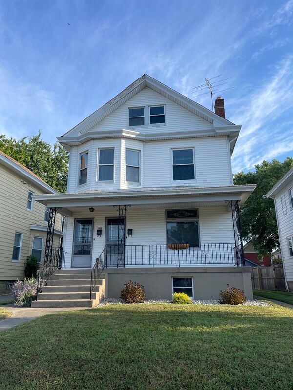 property at 2418 Robertson Ave