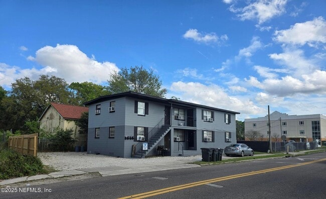 property at 2719 Fairfax St