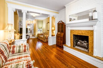 903 S Potomac St in Baltimore, MD - Foto de edificio - Building Photo